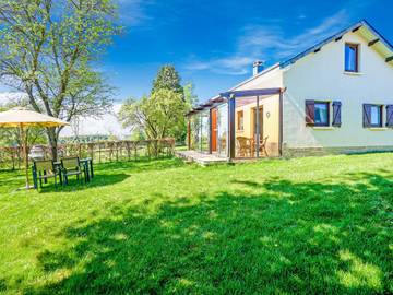 Gîte pour 5 personnes, avec jardin, animaux acceptés à Daverdisse