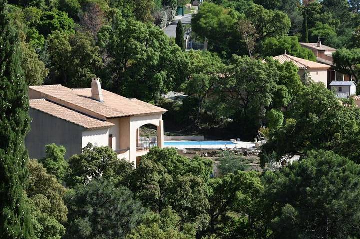 Villa für 6 Personen, mit Balkon und Garten