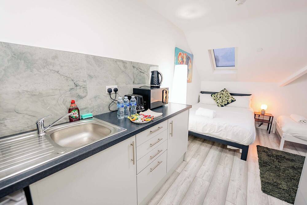 Appartamento intero, Studio Getaway - With Free Hot Tub & Fast Wifi in Cardiff, Cardiff e dintorni