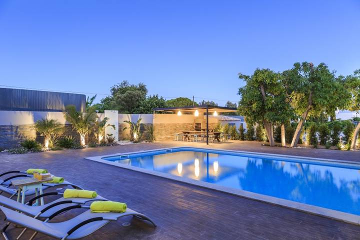 Casa de férias para 2 pessoas, com varanda e piscina em Moncarapacho