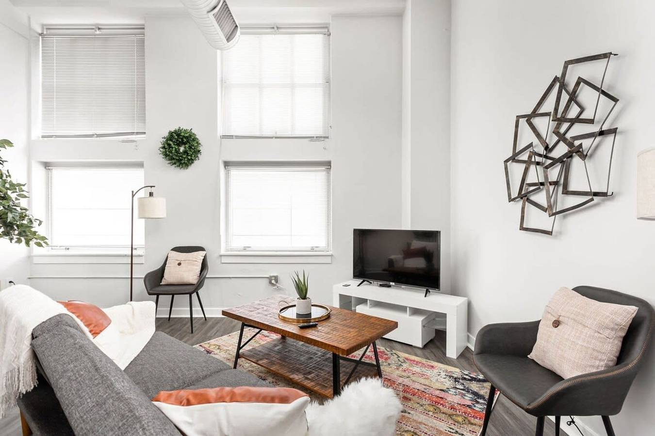 Vacation Rental for 5 Guests in Indianapolis, Indiana