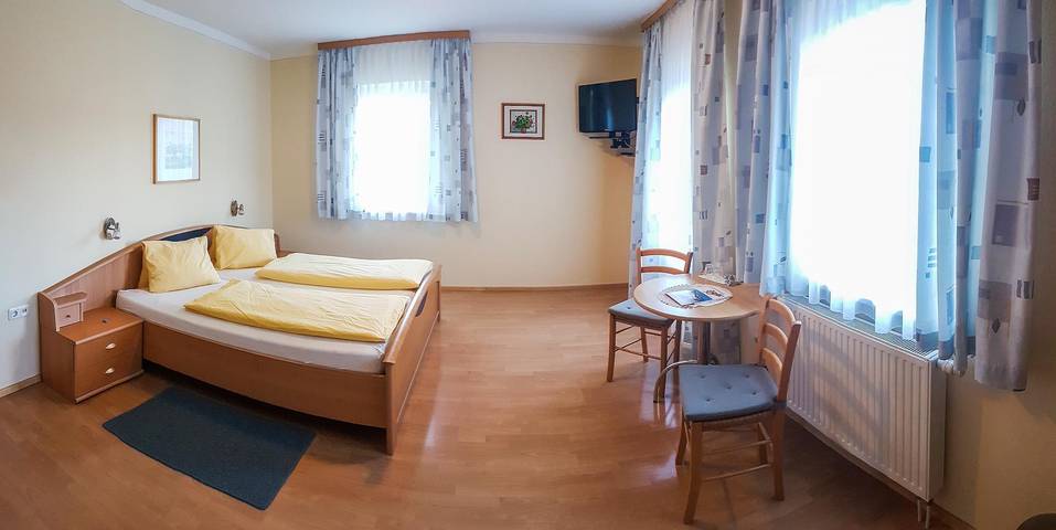 Ferienwohnung für 3 Personen, mit Garten und Ausblick - 1