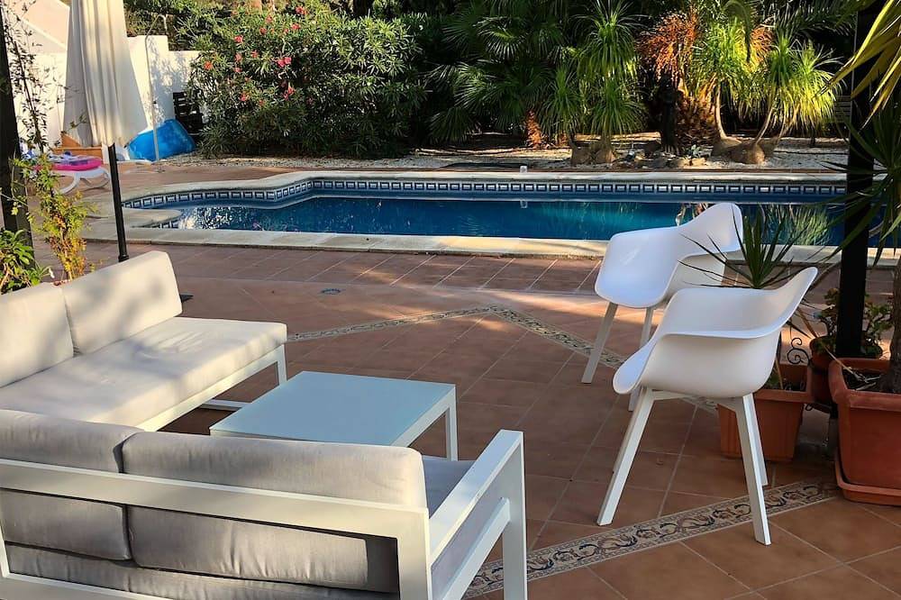 Beautiful Villa set in a delightful valley, close to Competa,Nerja and the sea. in Cómpeta, Costa del Sol