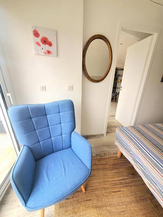 Location de vacances pour 6 personnes, avec vue ainsi que terrasse et jardin à Chatuzange-le-Goubet - 3