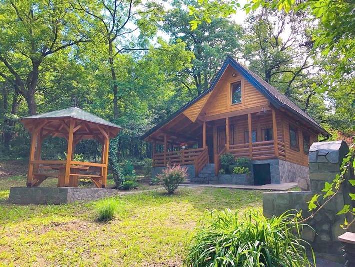 Gîte pour 4 personnes, avec Terrasse ainsi que Jardin et Vue à Vršac