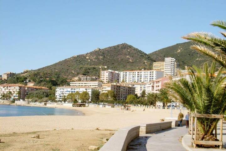Gîte pour 6 personnes, avec terrasse dans Plage Trottel - 2