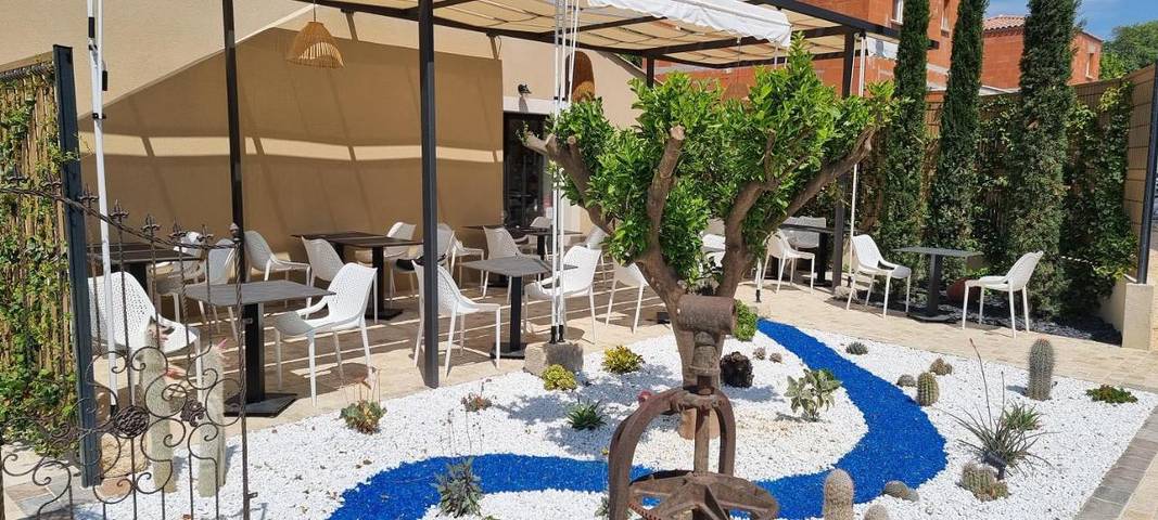 Location de vacances pour 2 personnes, avec jardin et piscine, animaux acceptés à Saint-Quentin-la-Poterie - 4