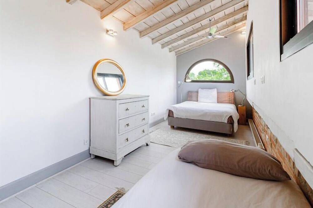 Villa Musha, à 6 km de Toulouse-est, 220m2, 5 chambres, calme écrin de verdure in Pin-Balma, Toulouse et ses environs