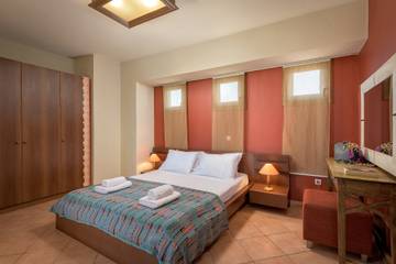 Villa for 12 People in Lachania, Rhodes, Photo 4