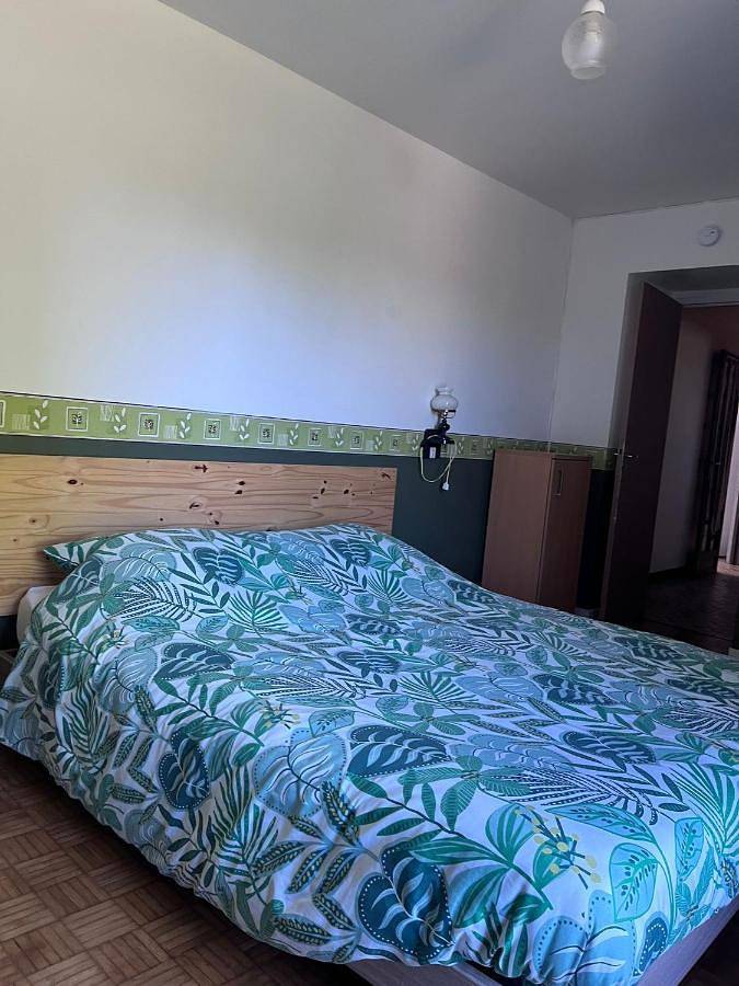 Location de vacances pour 4 personnes, avec vue ainsi que piscine et jardin, animaux acceptés à Saint-Cyr-des-Gâts