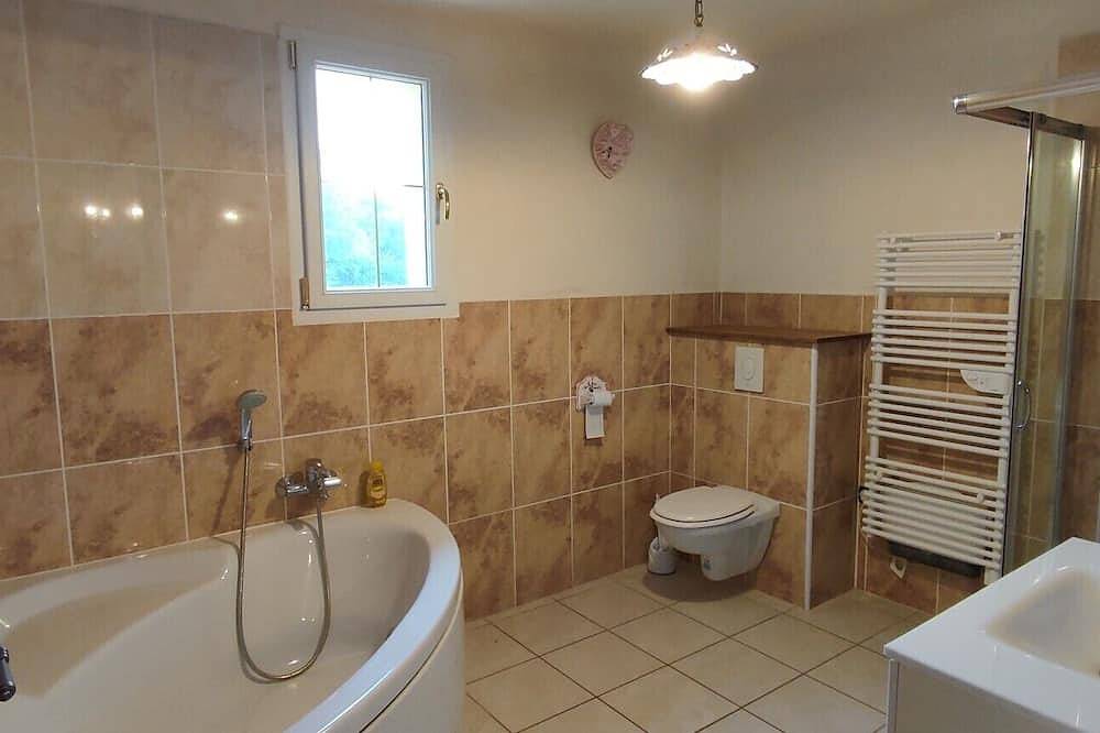 Peaceful Provencal country house near the Verdon lakes and gorges<br>Open year-round in Montmeyan, Región Brignoles