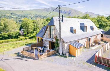 Gîte pour 8 personnes, avec terrasse, animaux acceptés à Aucun