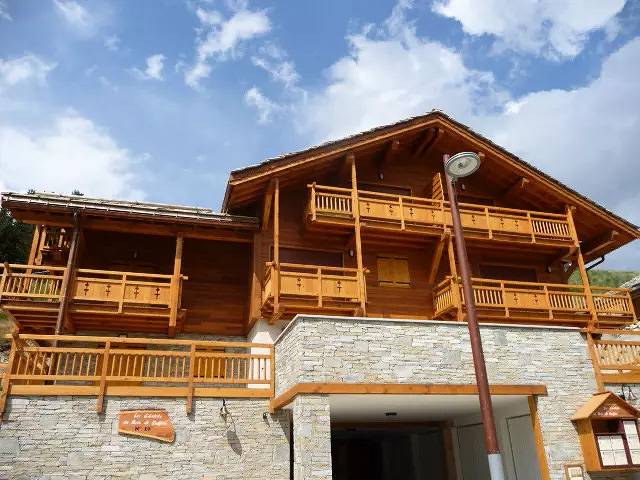 Gîte pour 8 personnes, avec balcon à Montgenèvre