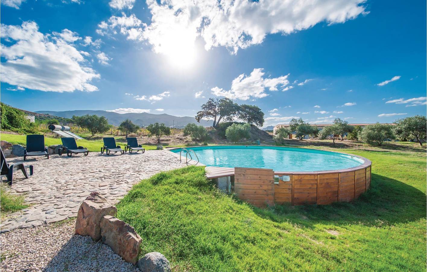 Li Junchi Apt: Aparcamiento, cama doble, cocina americana, 1,5 km de la playa. in Badesi, Olbia-Tempio