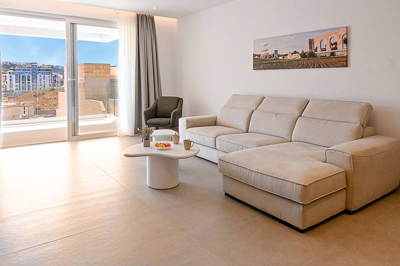 Appartement entier, Modern Seaside Apart in Marsalforn - 5B in Marsalforn, Zebbug