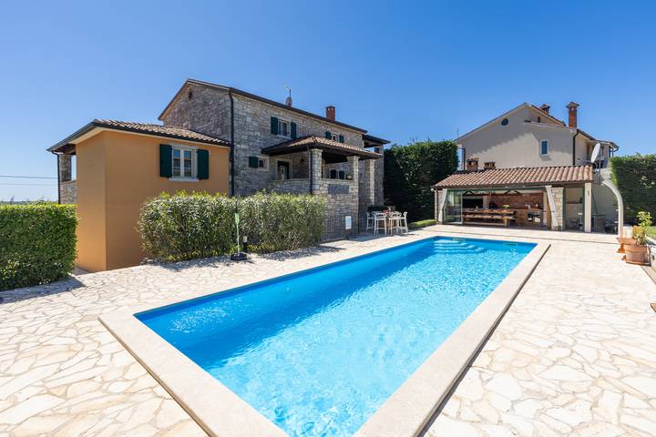 Villa für 14 Personen, mit Balkon und Pool in Porec und Umgebung - 2