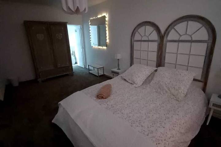 Location de vacances pour 6 personnes, avec jardin et terrasse à Lanvallay - 4