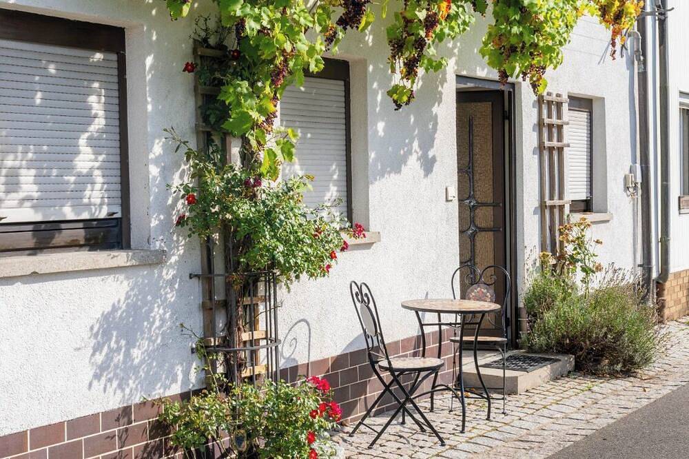 Ganze Wohnung, Moderne Ferienwohnung in Zeil am Main, Fränkisches Weinland