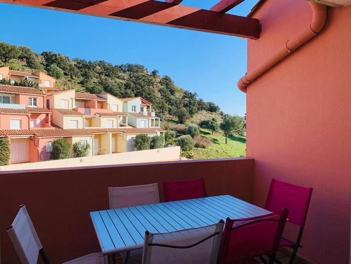 Gîte pour 6 personnes, avec bassin pour enfant et vue ainsi que balcon et piscine à Cerbère - 4