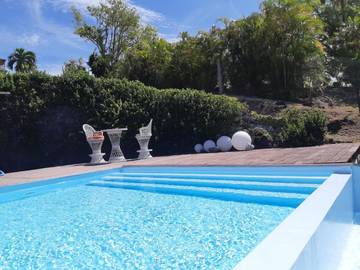 Gîte pour 4 personnes, avec piscine ainsi que jardin et vue dans Plage de Ferry