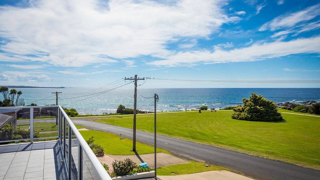 31 Mcmillan Crescent in Dalmeny, New South Wales