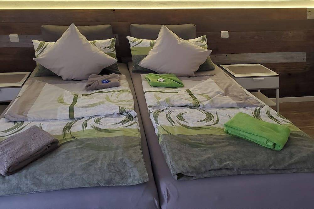 Ganze Wohnung, Ferienwohnung \"Perf-Au-Blick\" in Steffenberg, Naturpark Lahn-Dill-Bergland