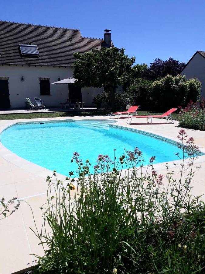 Chambre d’hôte pour 4 personnes, avec Terrasse ainsi que Jardin et Piscine