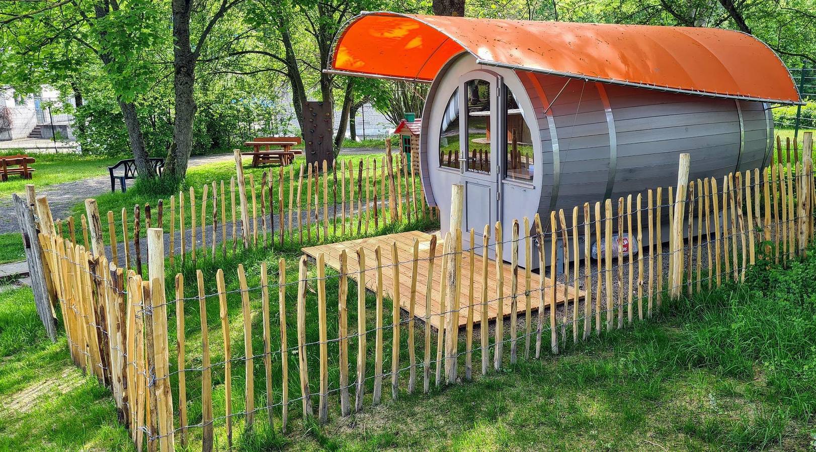 Schlaffass - Hunde willkommen in Uslar, Weserbergland