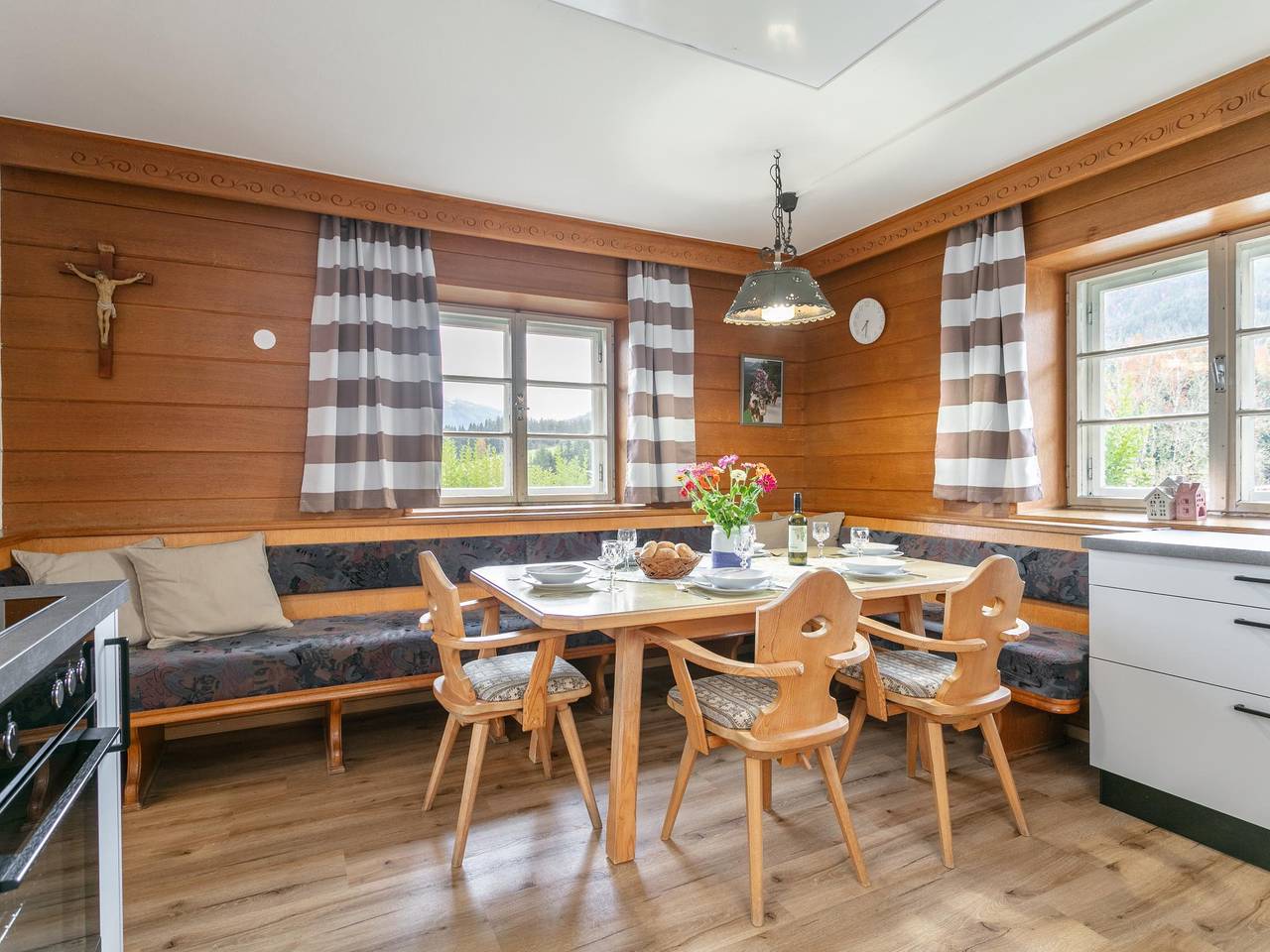 Rustiek landhuis met prachtig uitzicht en sauna in Hopfgarten im Brixental, Kaisergebirge