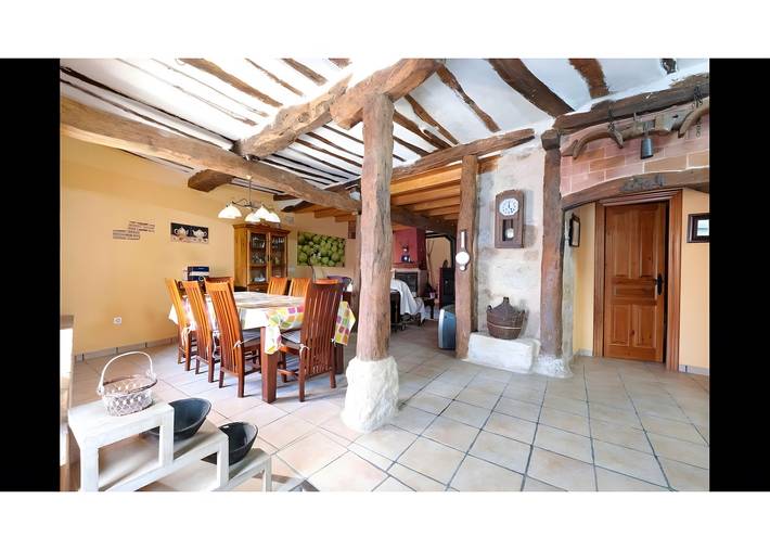 Casa rural para 13 personas, Se admiten mascotas en La Bureba - 3