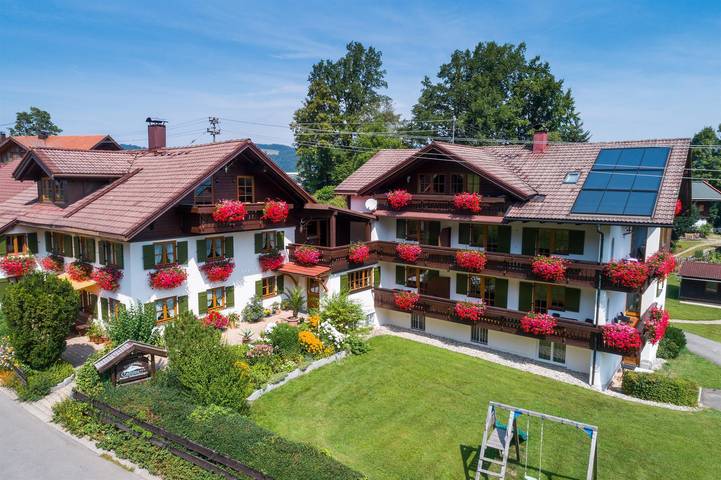 Ferienwohnung für 2 Personen, mit Balkon und Terrasse sowie Garten in Immenstadt