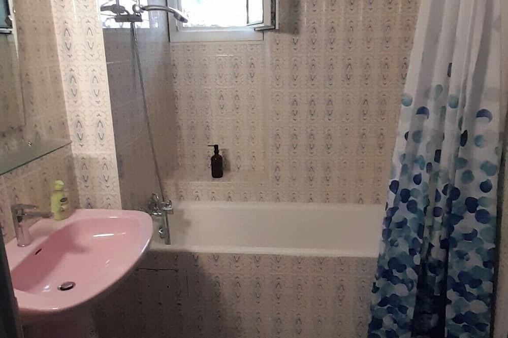 Ganze Wohnung, Pleasant 80m2 apartment in house for 6 people in Lourdes, Hautes-Pyrénées