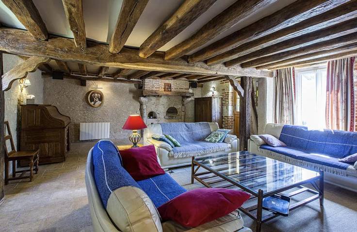 Gîte pour 10 personnes, avec piscine ainsi que jardin et vue à Séris