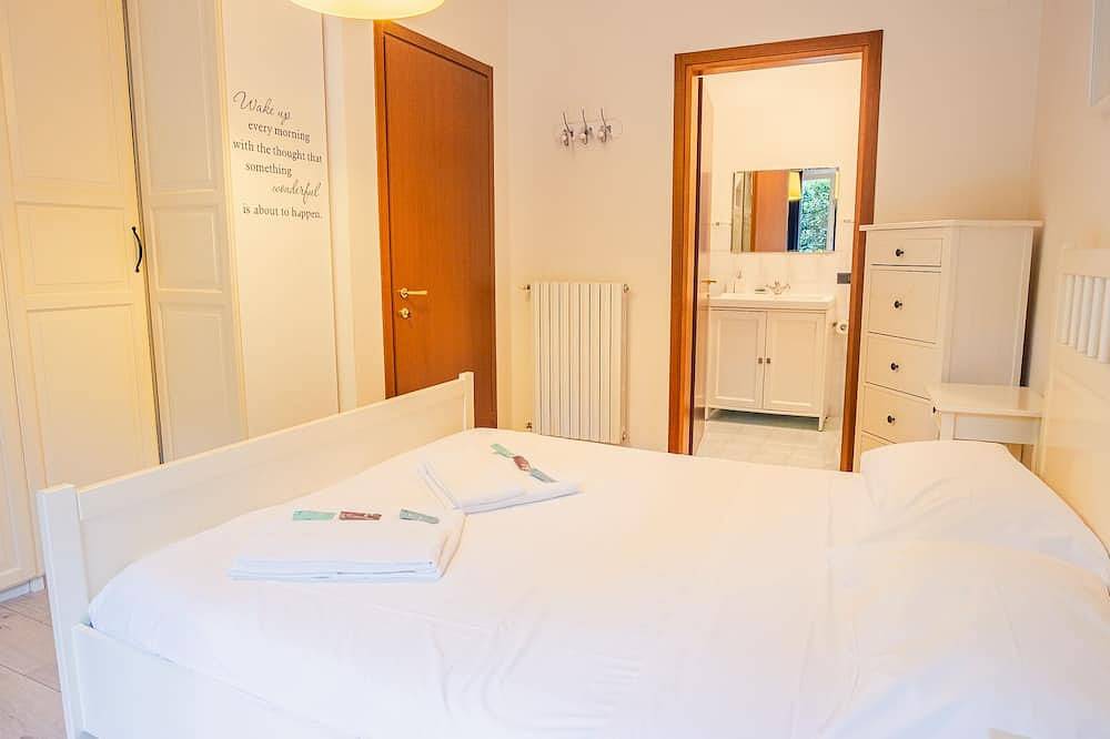 Ganze Wohnung, La Terrazza sul Lago in Polpenazze del Garda, Gardasee-Berge