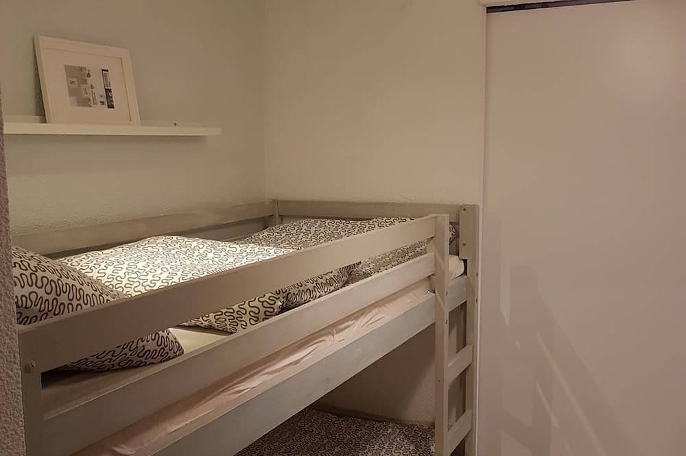 Entire apartment, Adorable studio ... between sky and sea .... in Sausset-les-Pins, Istres region