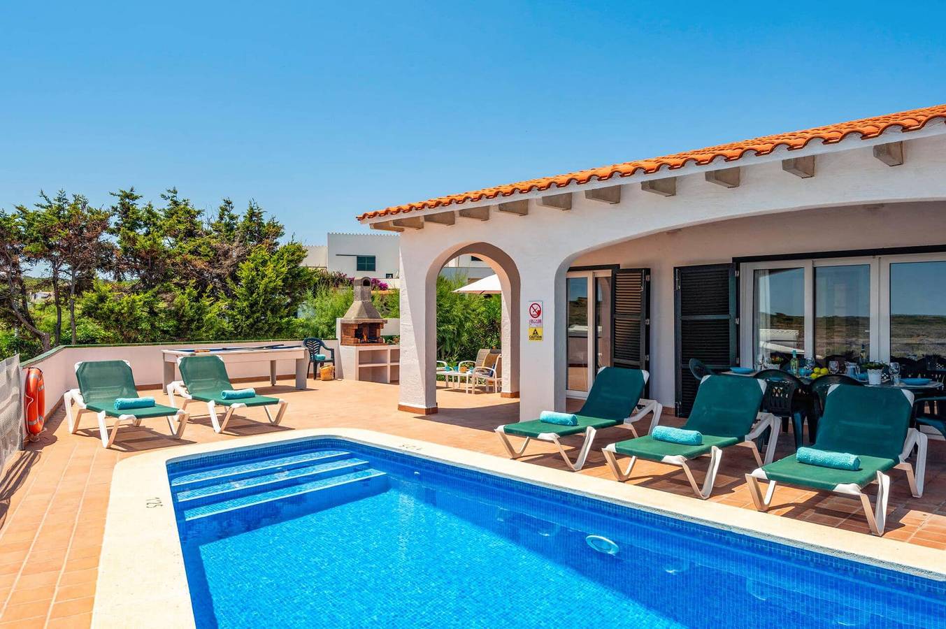 Villa Blanc Arenal by Villa Plus in Arenal d'en Castell, Es Mercadal