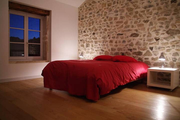 Location de vacances pour 10 personnes, avec jardin et terrasse à Quincié-en-Beaujolais - 3