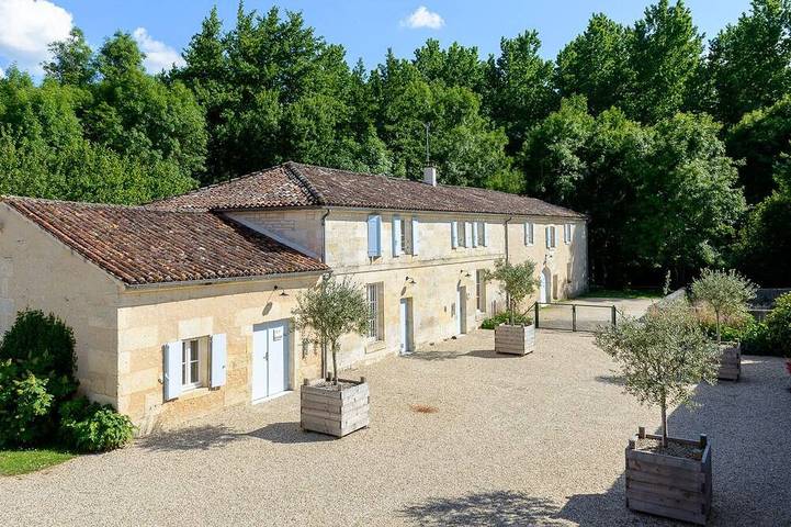 Location de vacances pour 15 personnes à Mons (Charente-Maritime)