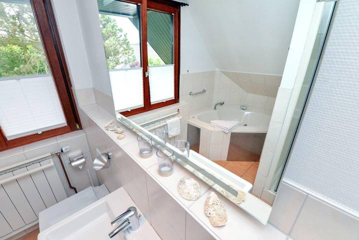 Ferienwohnung für 2 Personen, mit Balkon und Whirlpool sowie Garten in Westerland - 4