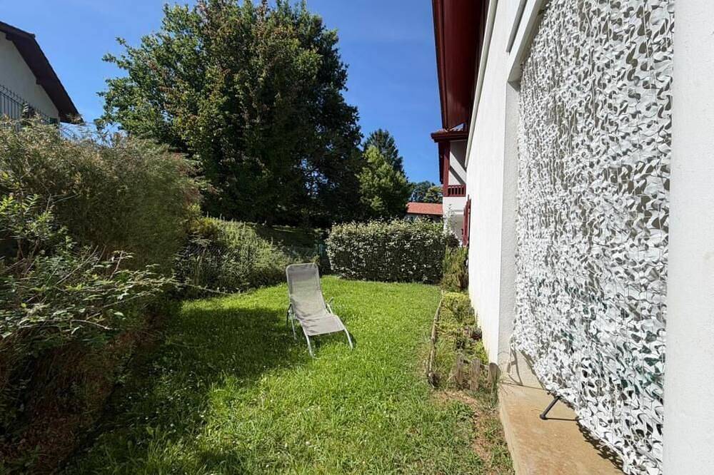 Entire apartment, The Mendi Alde Complex - Community Pool in Cambo-les-Bains, Bayonne region