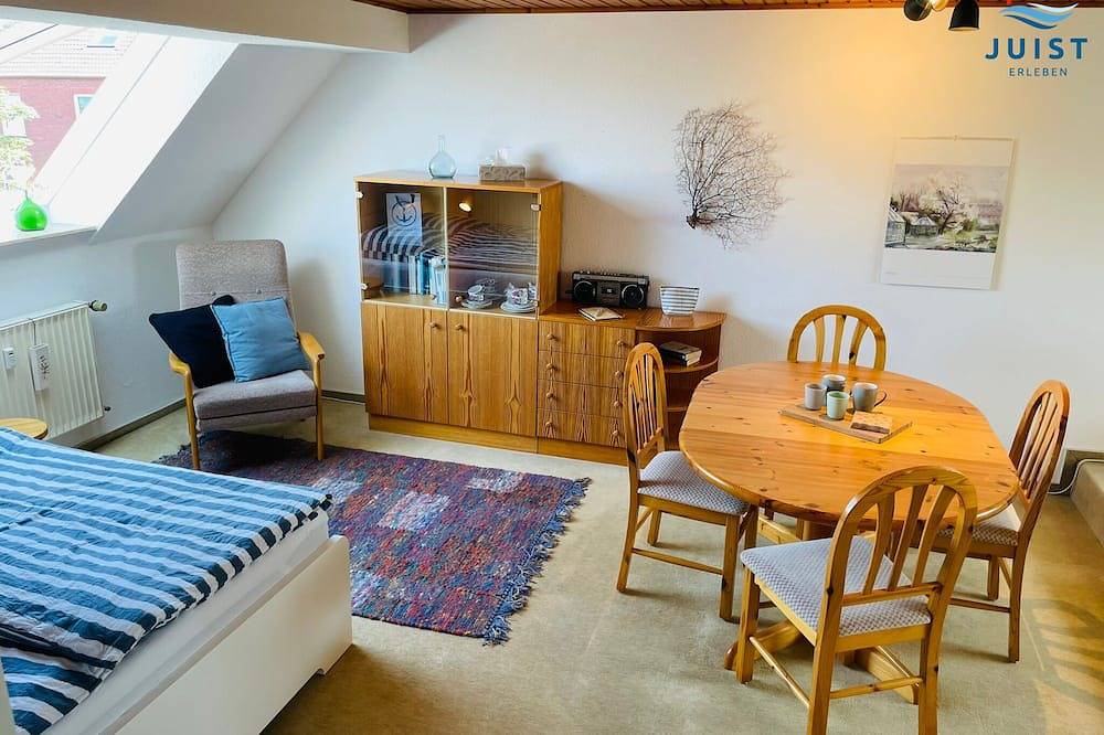 Entire apartment, Family-friendly apartment with harbor view in the town center. in Juist