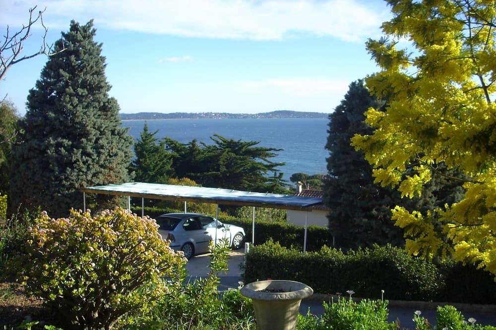 Geheel appartement, Begane Grond Van Villa met uitzicht op het puntje van Giens in Carqueiranne, Toulon regio