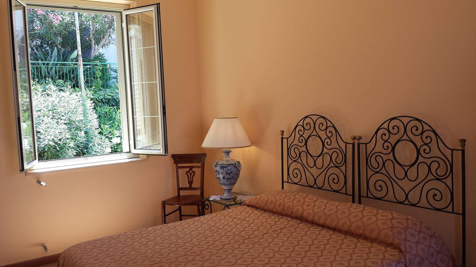 Maison de vacances pour 4 personnes avec balcon in Gioiosa Marea, Province de Messina