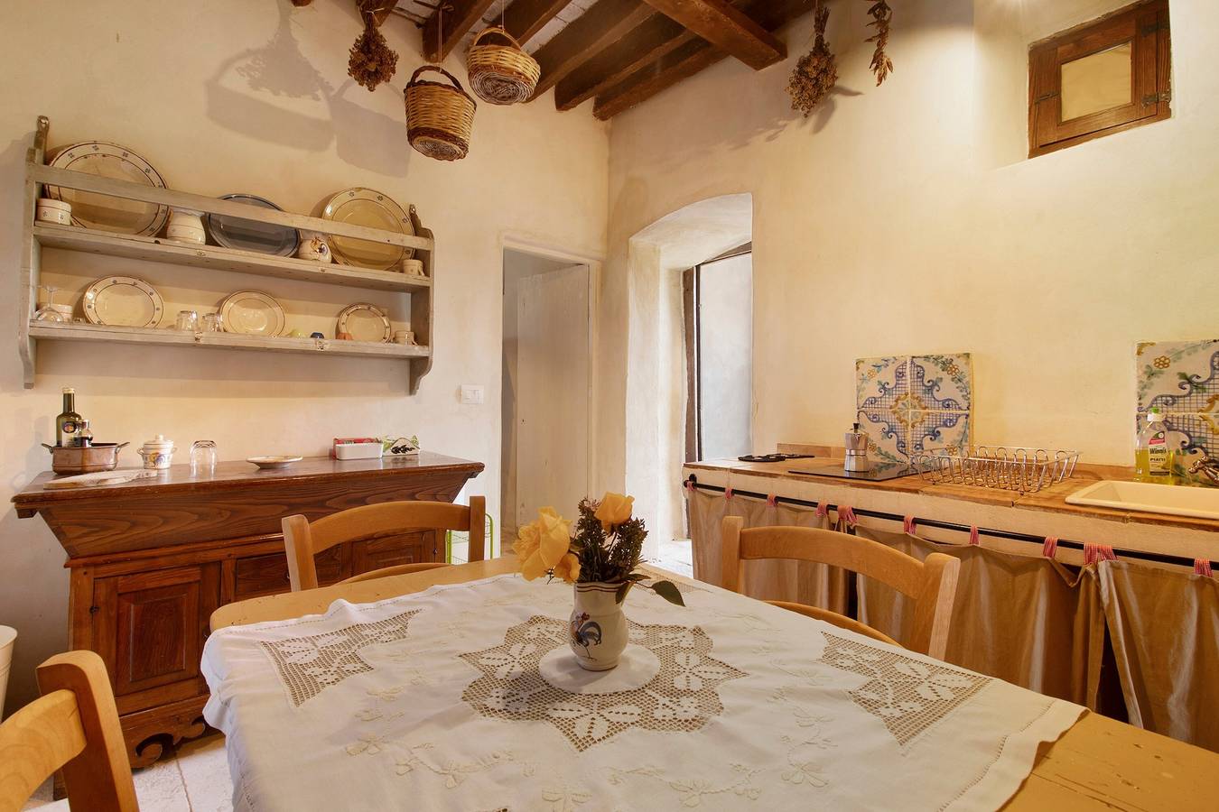 Appartamento intero, Appartamento 'L'ulivo' con terrazza condivisa, giardino privato e Wi-Fi in Bisceglie, Barletta-Andria-Trani