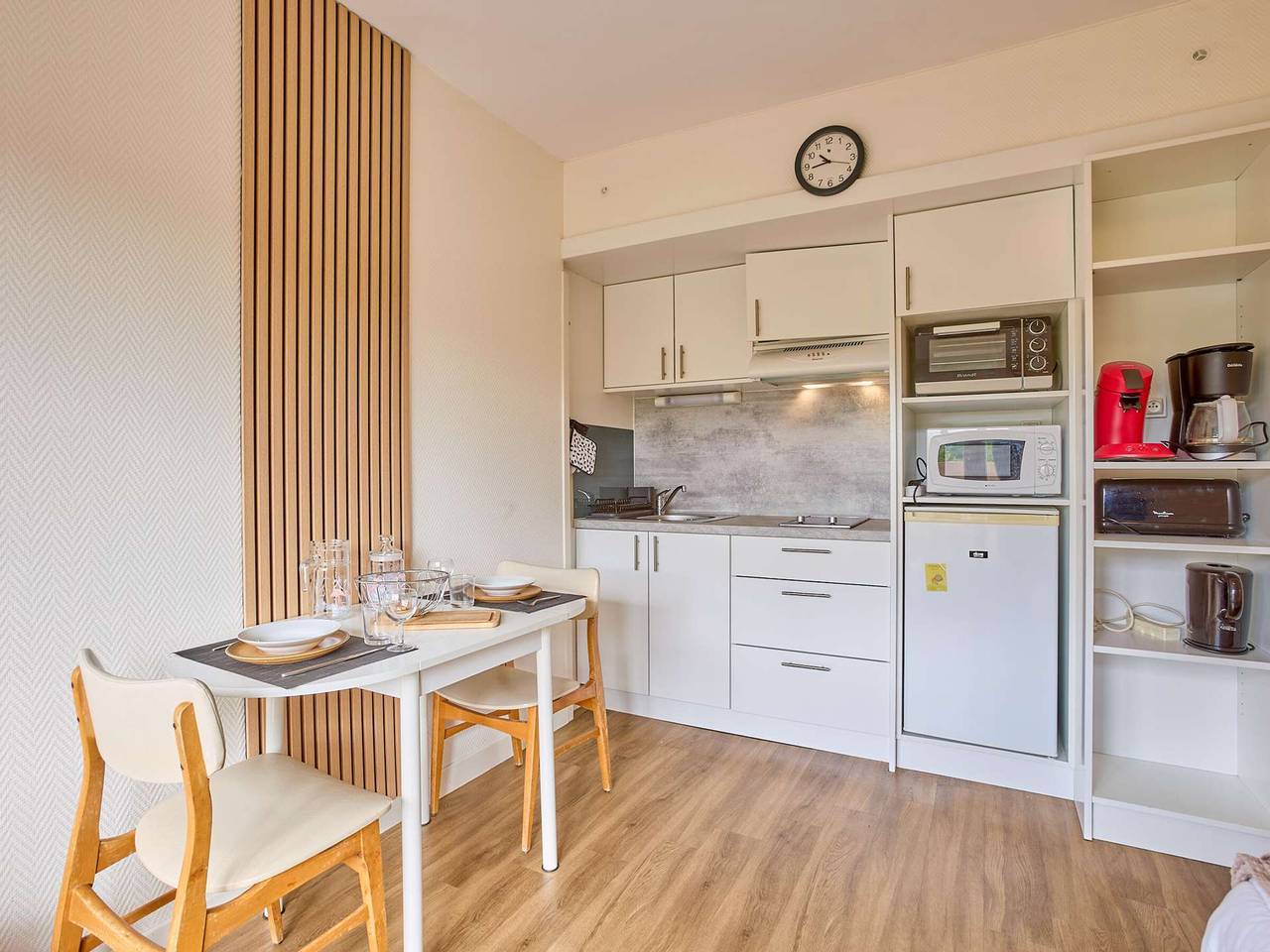 Estudio entero, Estudio renovado y climatizado con balcón para 2 personas in Cazaubon, Gers