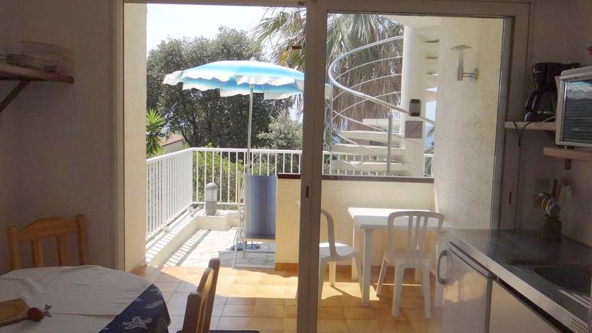 Parc de vacances pour 3 personnes, avec vue et jardin en Corse - 3