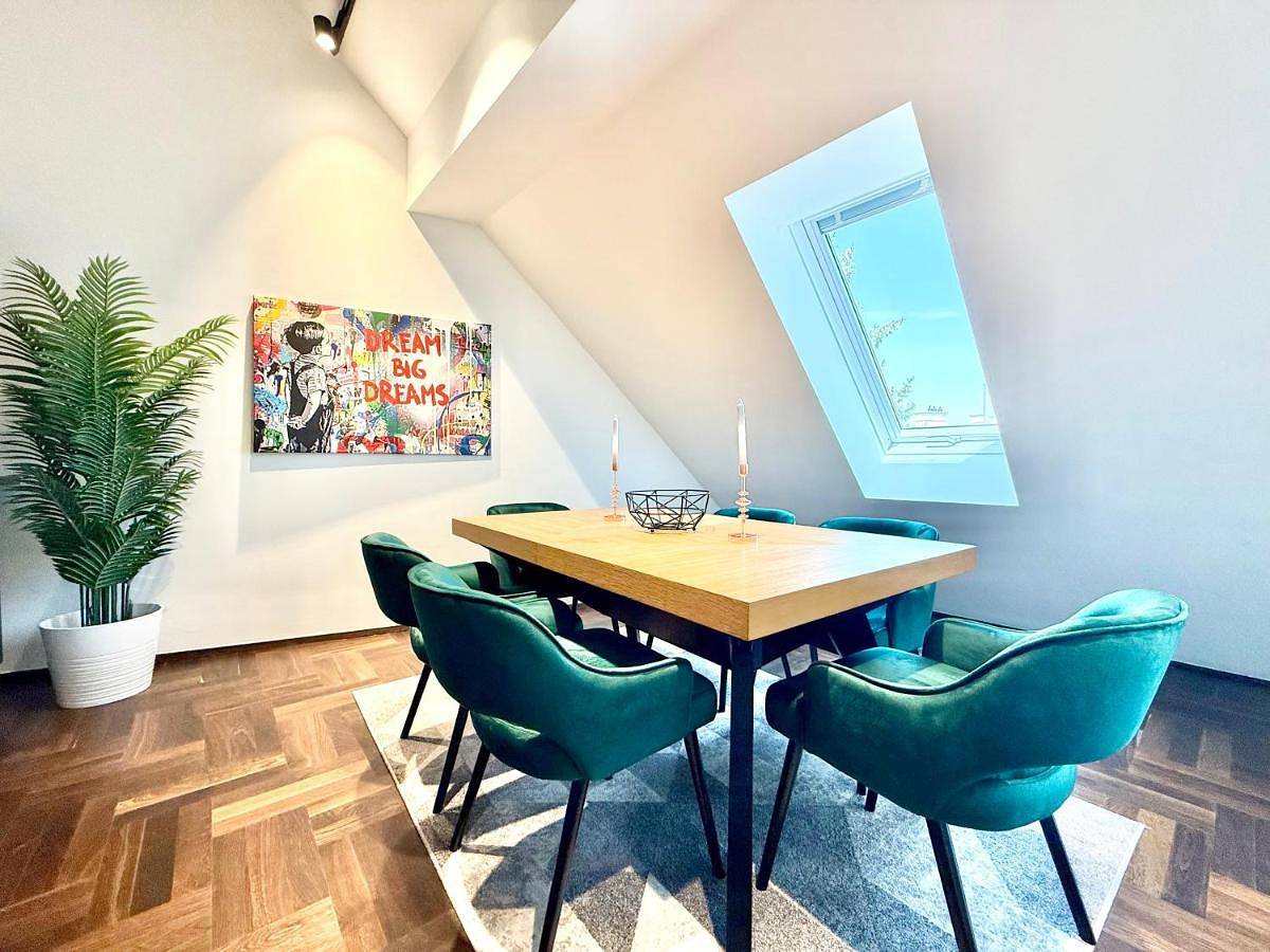 Ganze Wohnung, Penthouse Wien mit Parkplatz und Balkon in Wien, Donau Niederösterreich