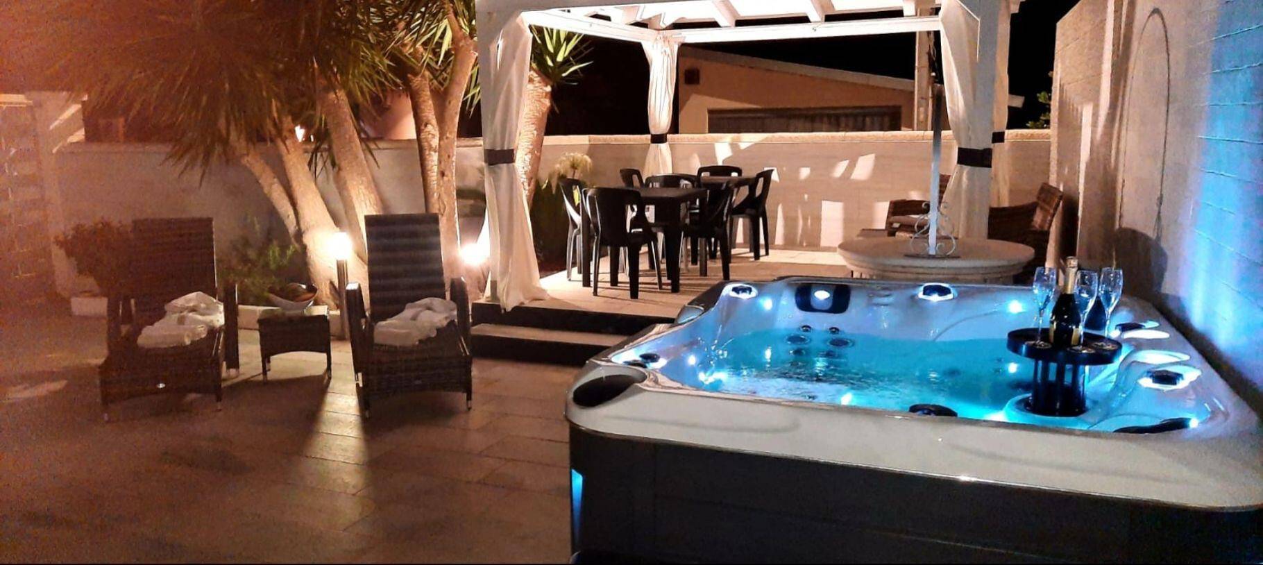 Maison confortable et accueillante idéale pour familles, très proche de la mer in Falaride, Avola