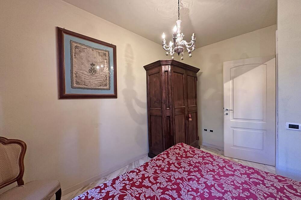 Villa Mariapia 6P, by Villasretreats Beach house, a few steps from the sea in Marina di Massa, Massa