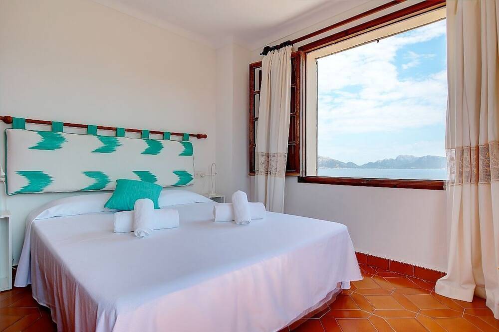 Villa am Meer mit herrlichem Blick und direktem Zugang zum Strand in Bonaire, Alcúdia